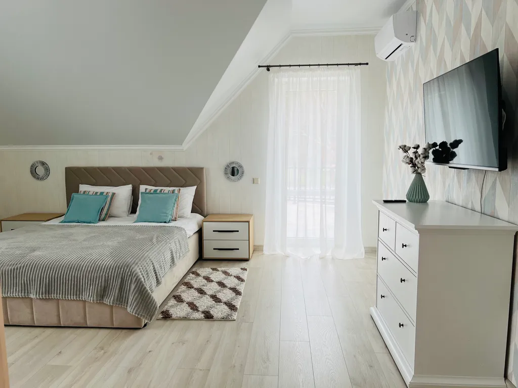 Дом у моря в сосновом бору