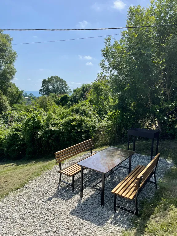 Уютный дом с видом на море и лес