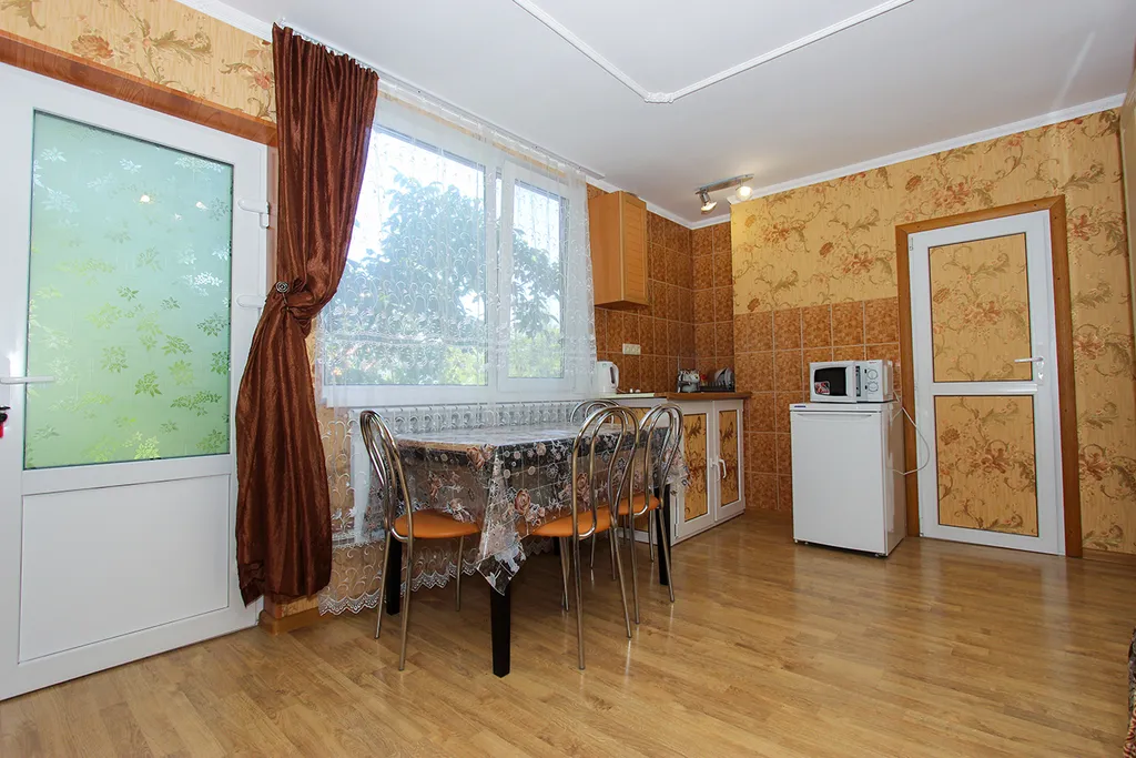 Уютный дом 2 этажа в центре Феодосии