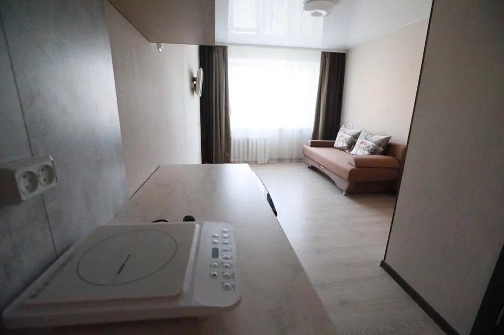 Гостинка с евро ремонтом в центре