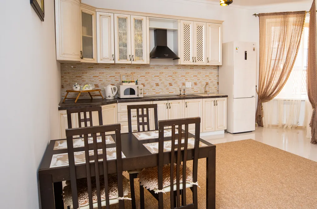 Загородный дом с бассейном и зоной отдыха