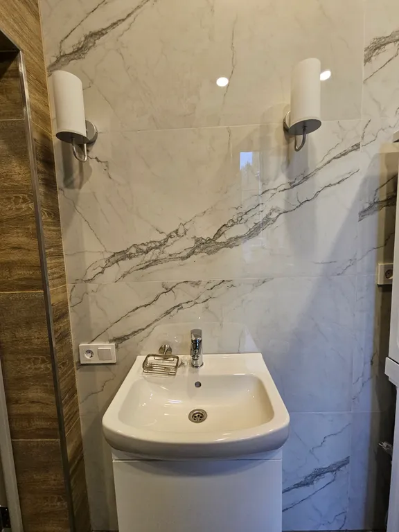 Дом, баня, чан, отапливаемая беседка