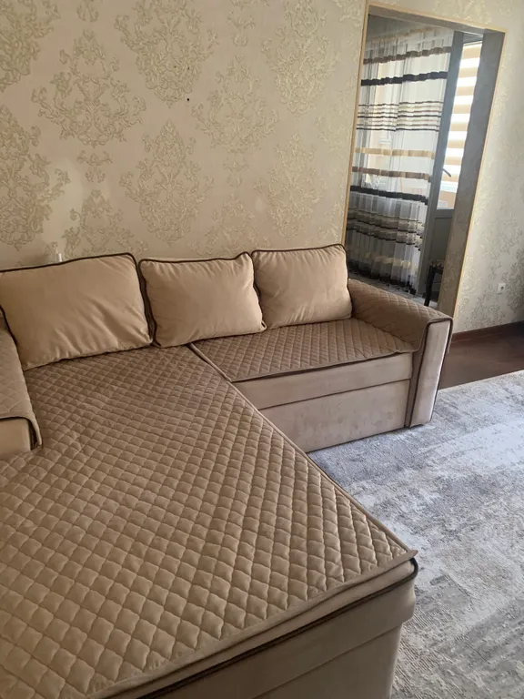 Уютная квартира в удобном районе для отдыха гостейгорода