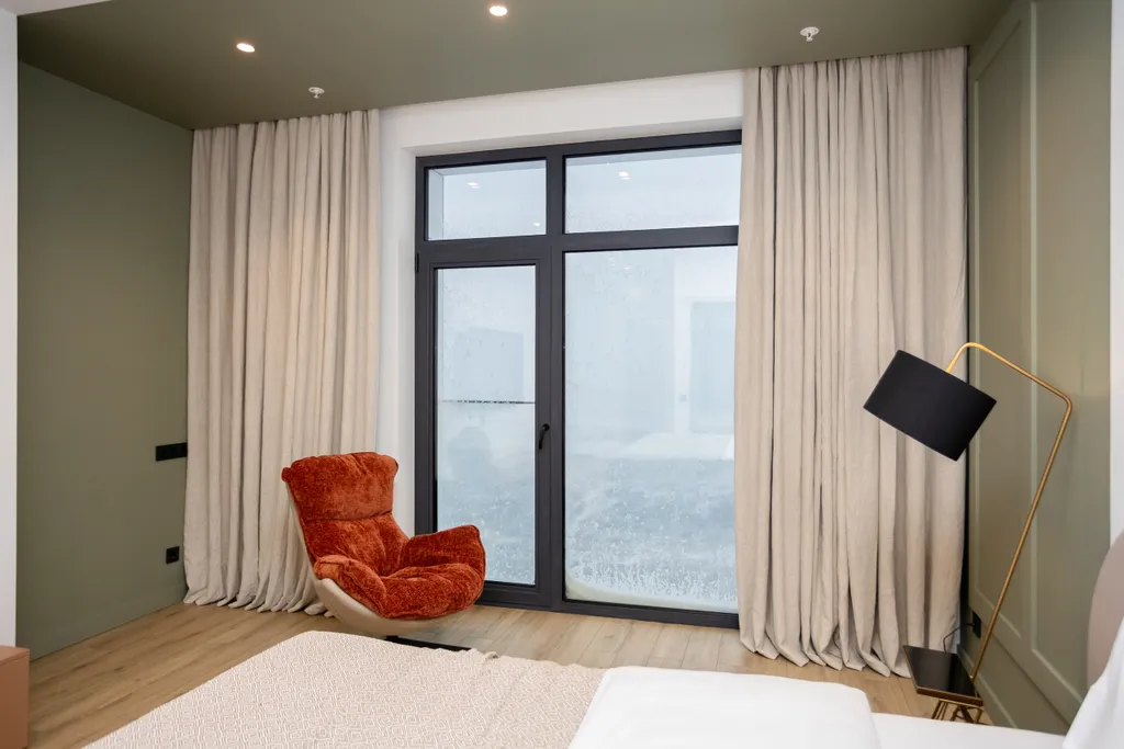 Дизайнерская квартира с видом на море by Karmann`s Apartments