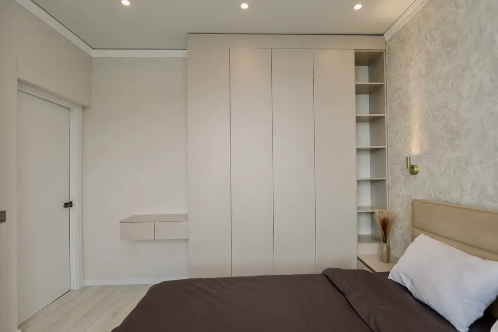 Апартаменты с видом на пруд и историческую часть города