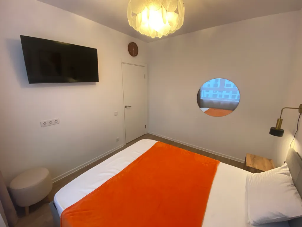 Красивая евродвушка в новом самолете