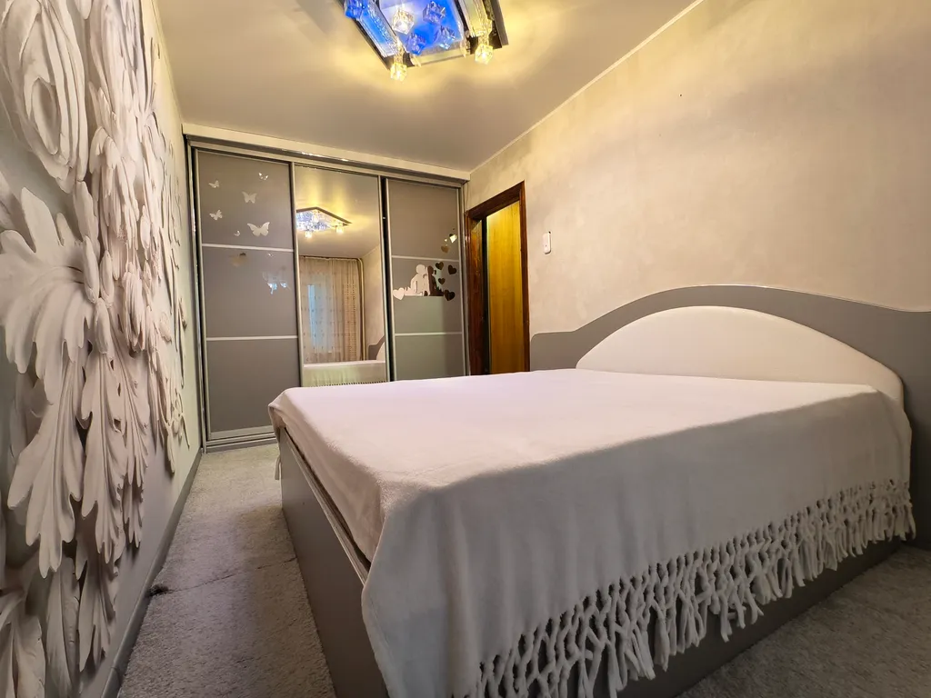 Двухкомнатная квартира у озера Полевая