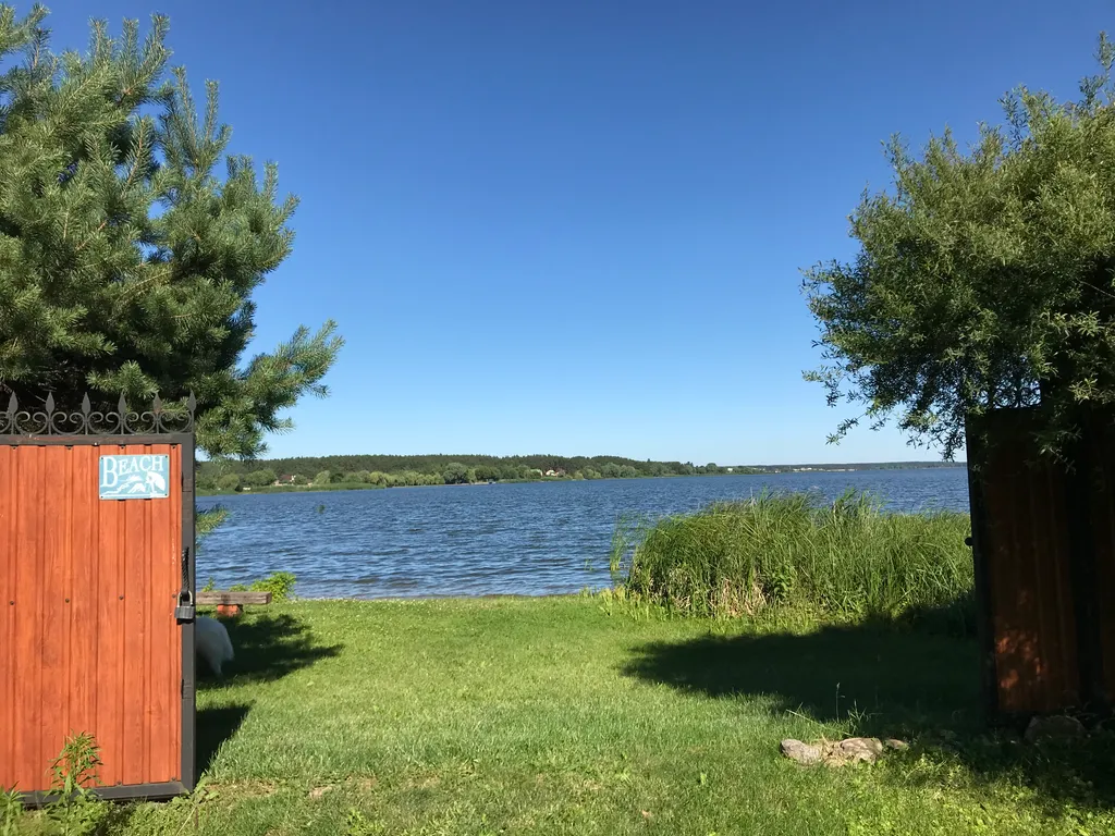 Шале на берегу