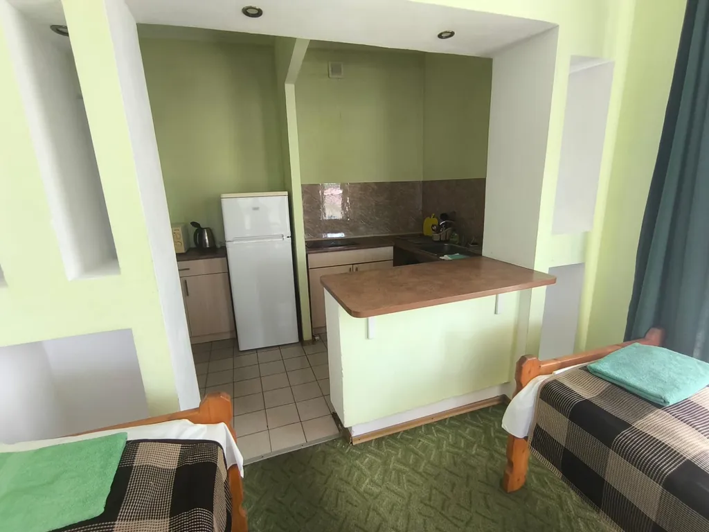 Тихая уютная квартира с терассой в частном секторе