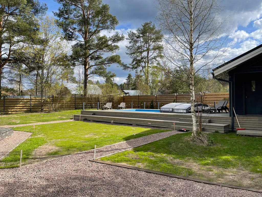 Коттедж Дом с бассейном в Карелии — Деревянное