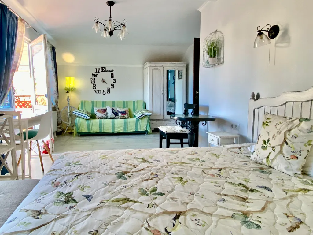 Квартира Апартамент с отдельным входом и балконами — аренда посуточно в Судак