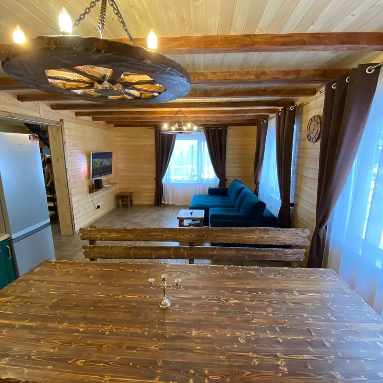 Уютный и просторный коттедж с видом на горнолыжные трассы