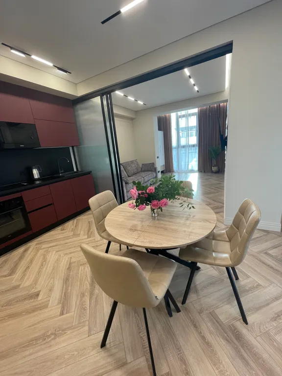 Супер видовая квартира в элитном доме с новым дизайнерским ремонтом