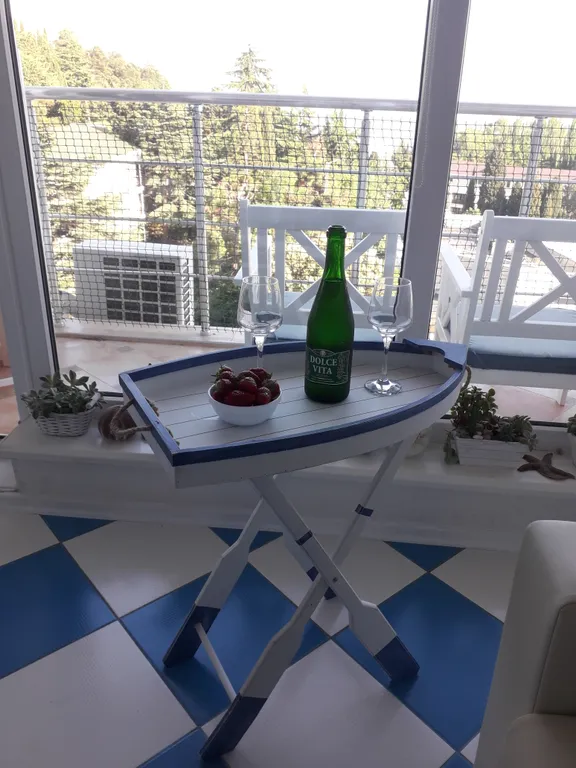 2-комнатная Квартира — аренда посуточно в Алушта