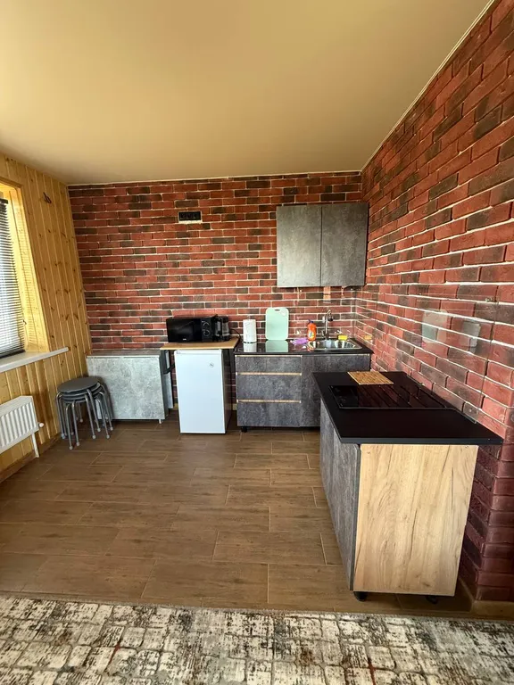 Уютный комплекс отдыха на берегу реки