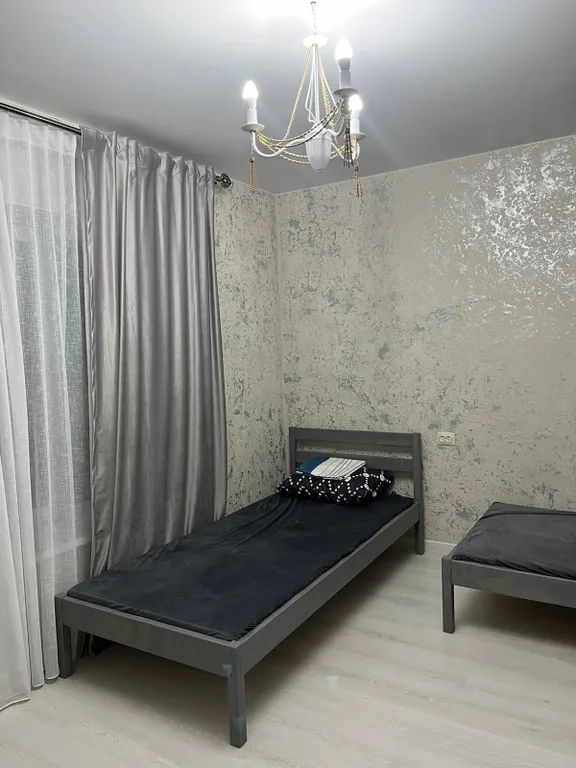 2-х этажный коттедж с бассейном на берегу