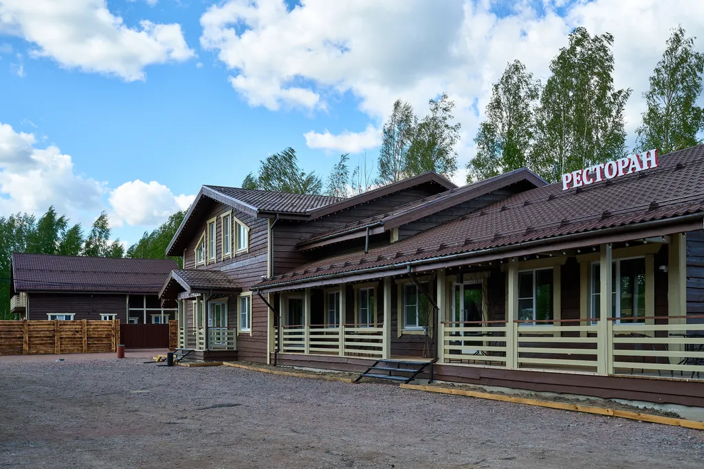 Коттедж Уютный коттедж на берегу Красного озера — Светлое