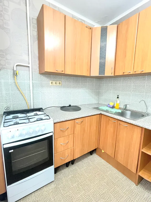 Уютная однокомнатная квартира, Находится на 8 -м этаже.