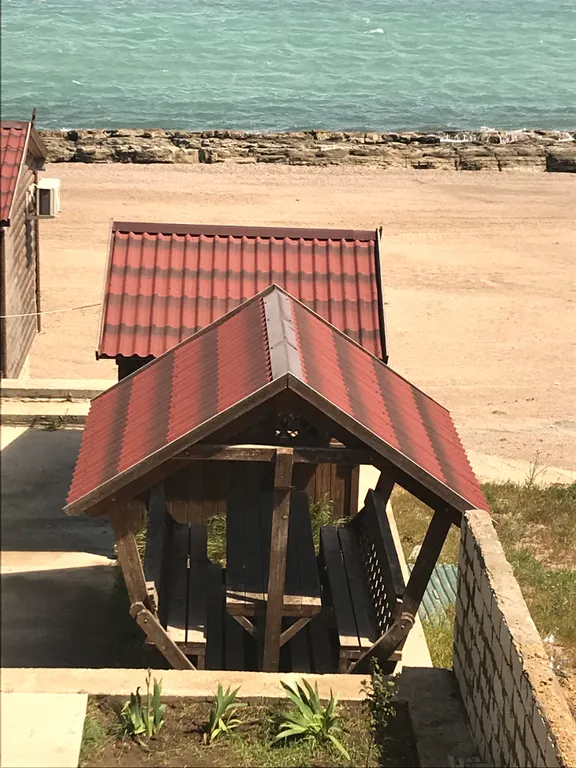 Квартира с видом на море, на берегу моря