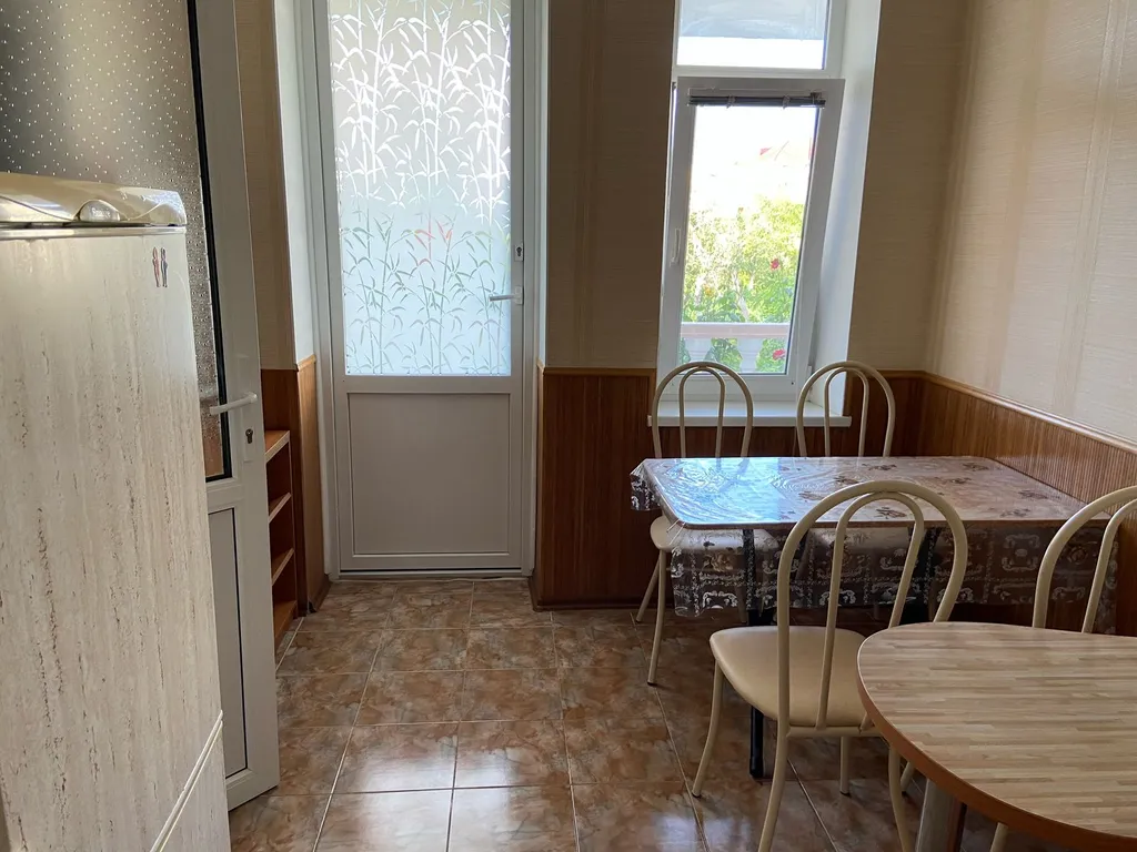 Люкс до 4-х человек 1-2 этажи