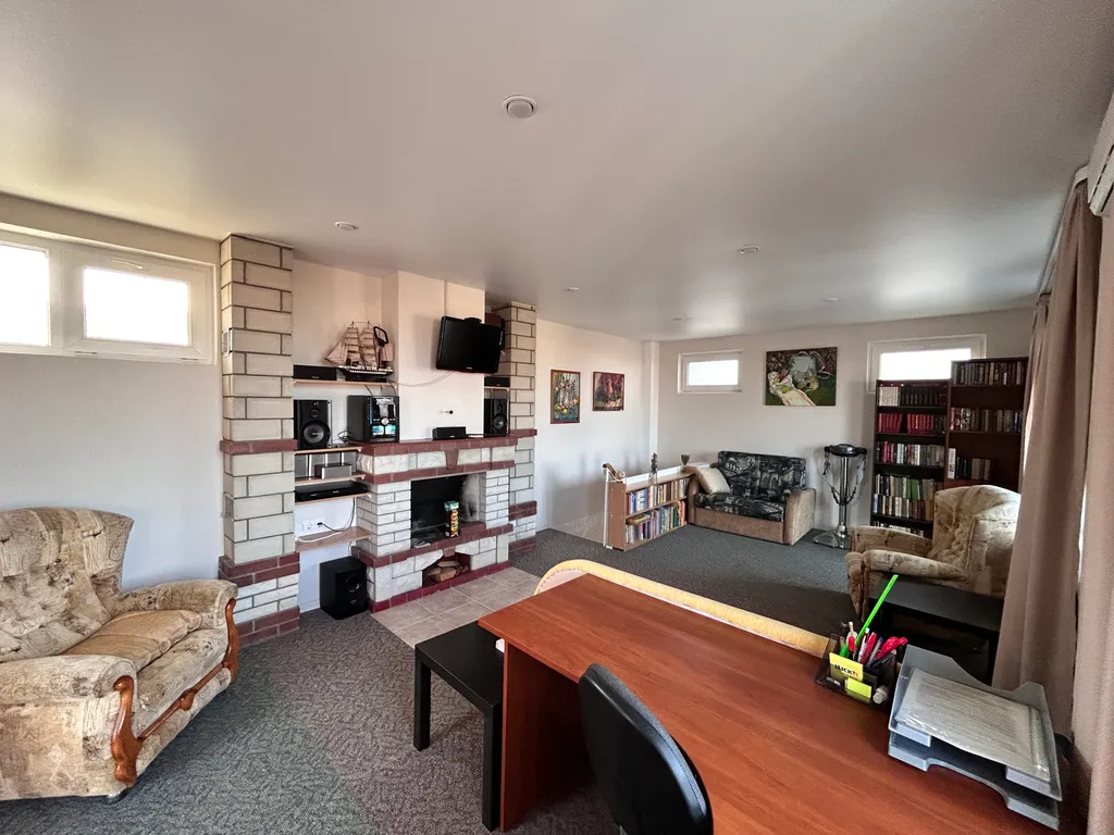 Коттедж Комфортабельный 2-х эт. дом для 4-х чел. в центре Гагаринского р-на — Севастополь