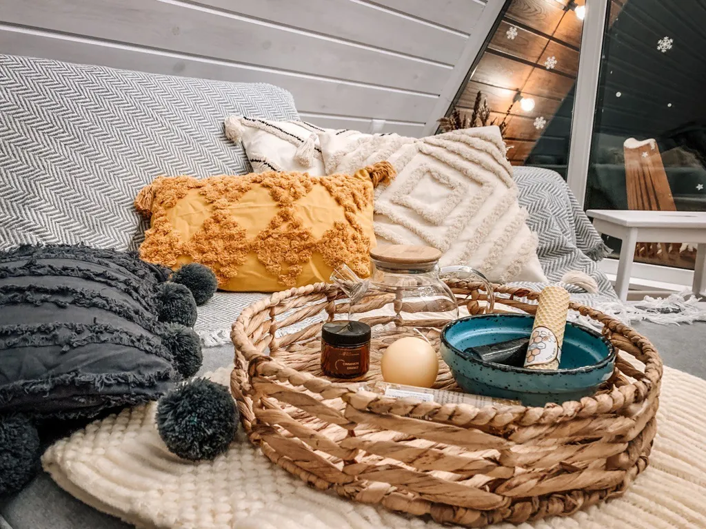 Пpocторный 4-местный А-фрейм с чанoм и банeй нa берегу реки Дубна