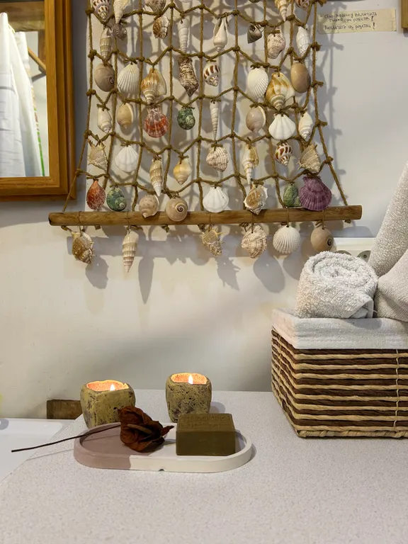 Большой коттедж с камином Гнездо