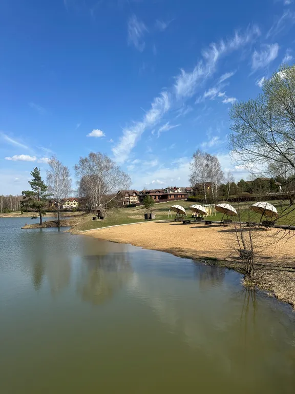 Дубльдом с видом на лес и городским комфортом в Капитан клаб