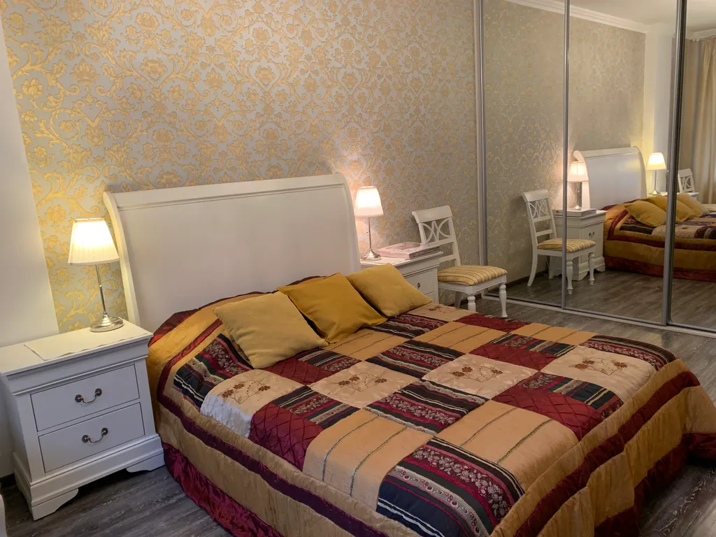 Просторная двухкомнатная квартира в самом центре города