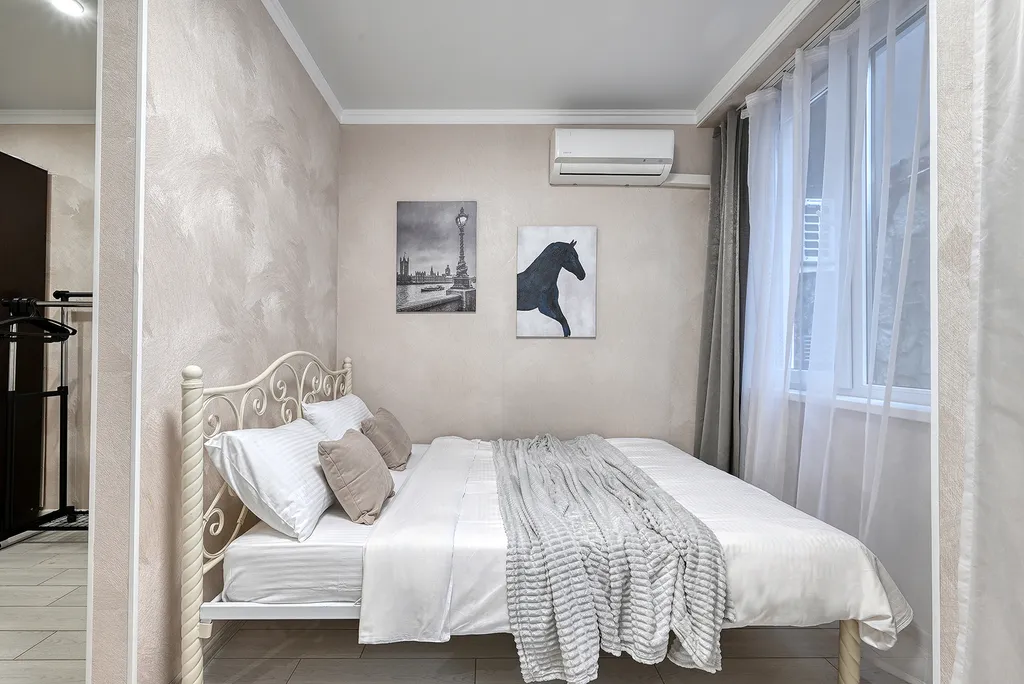 Студия с балконом у Казино и Ред Арены 04