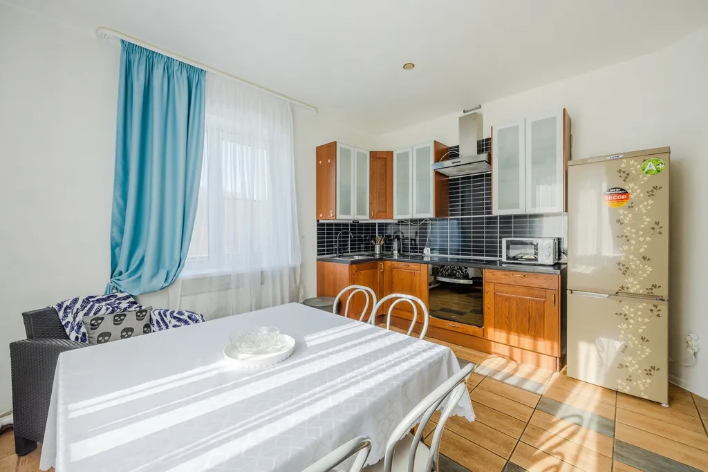 Дом с бассейном и сауной