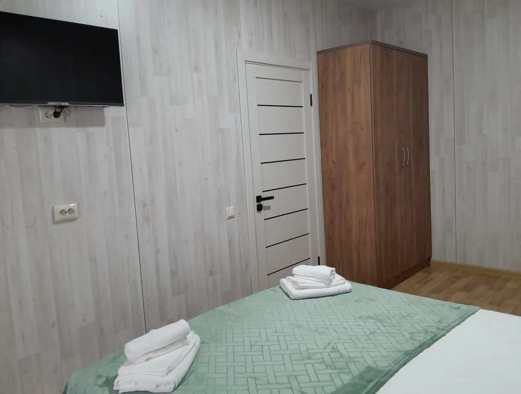 Четырехместный двухкомнатный номер с балконом