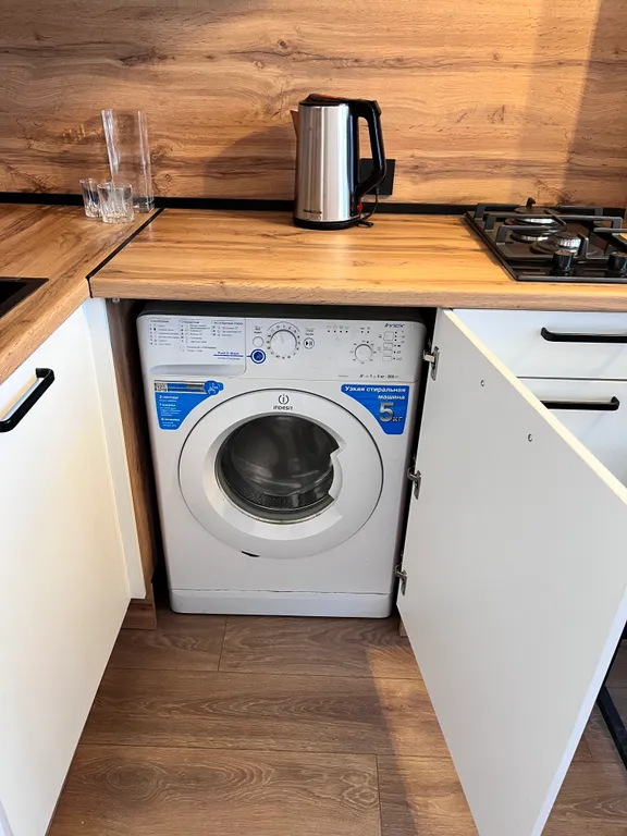 Очаровательная новая чистая квартира