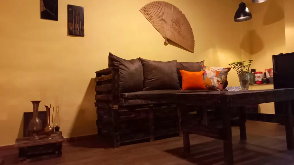 Modern famely Suit City Center