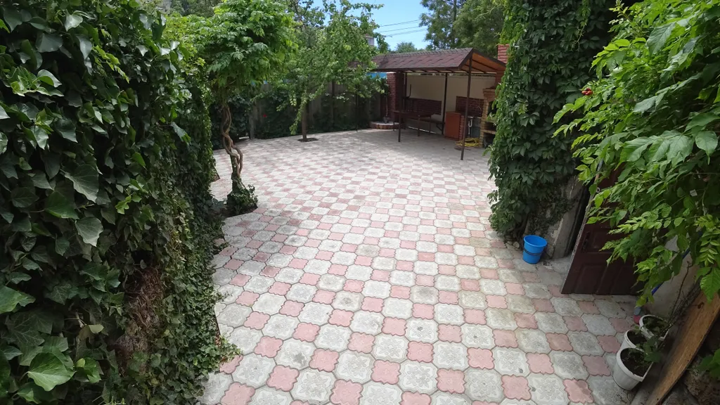 Двухкомнатный дом с большим отдельным двором