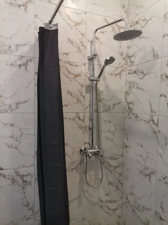 Студия с высокими потолками (3 метра) и чистым подъездом