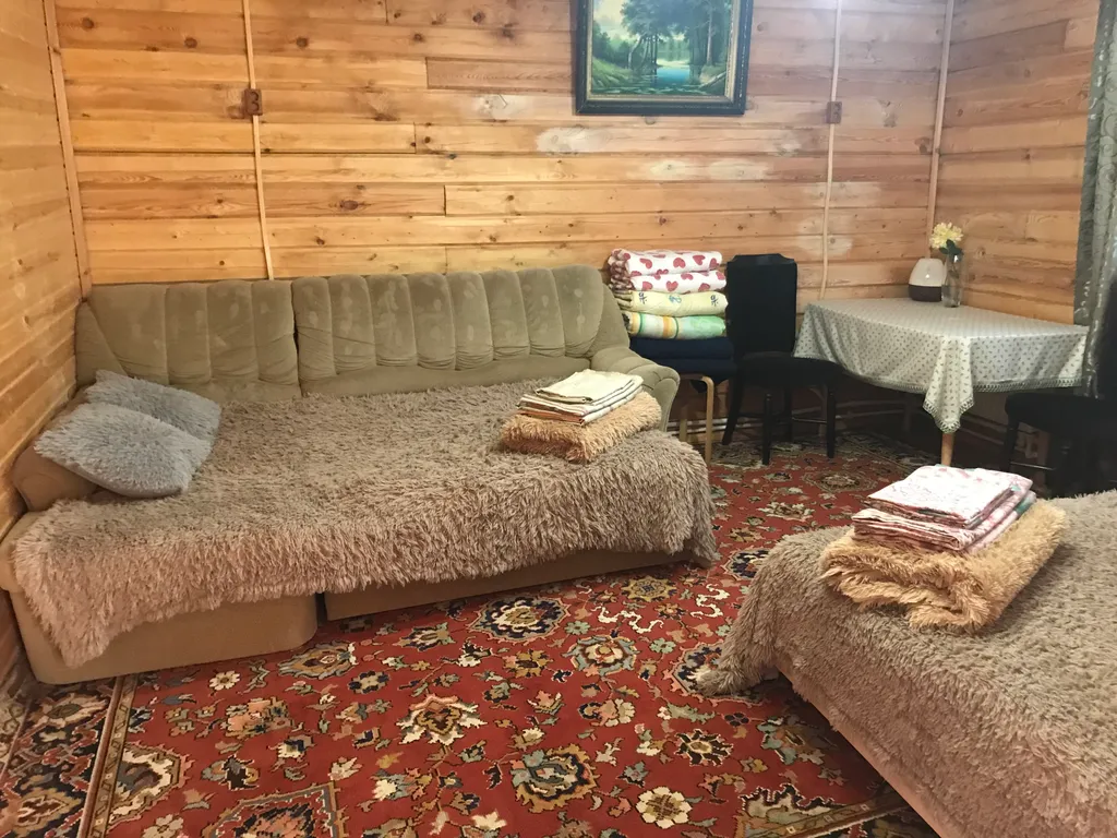 Уютный дом в черте города