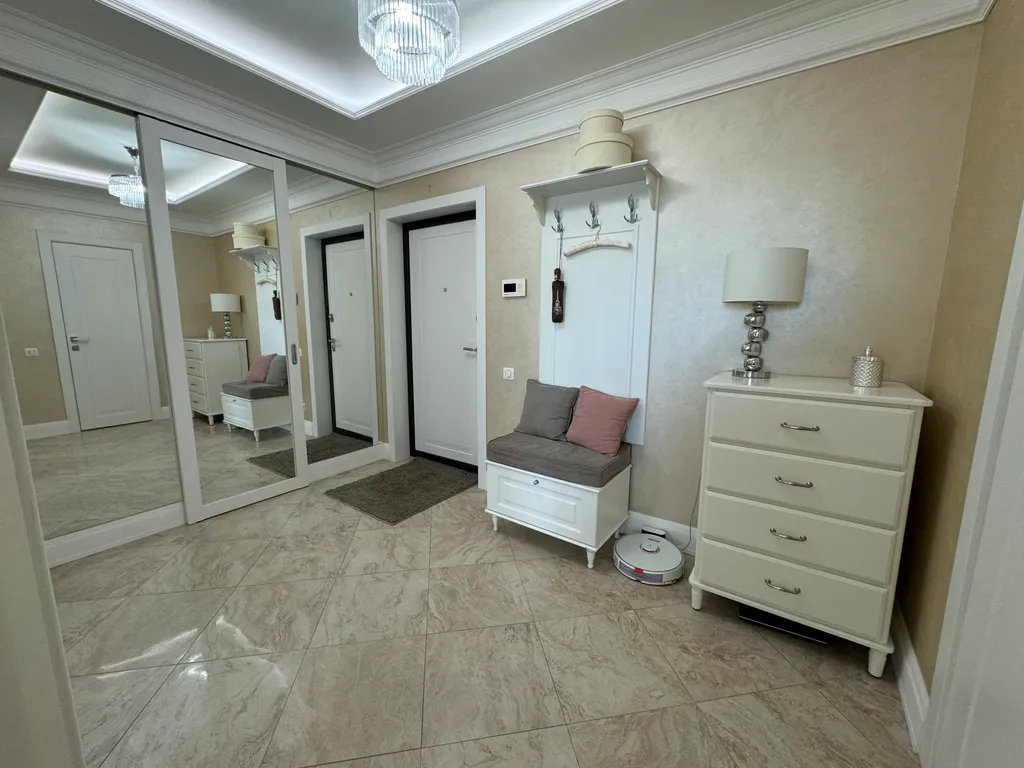 Квартира с новым ремонтом на центральной улице города