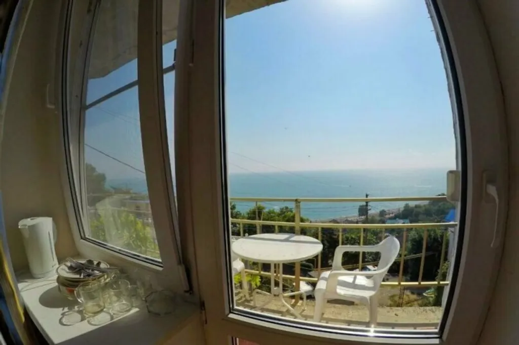 Квартира Квартира Четырехместный номер люкс с доп. местом и балконом с видом на море — Лазаревское