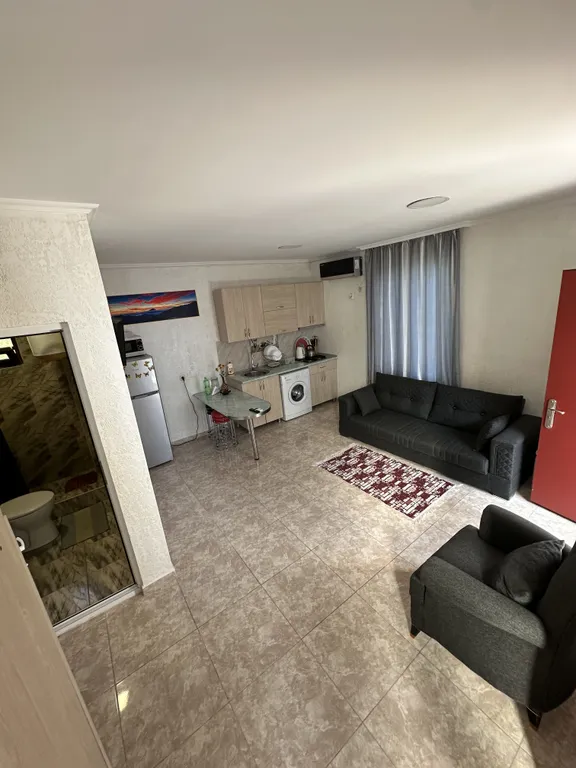 Апартаменты Apollo на море у пляжа с лечебным магнитным песком