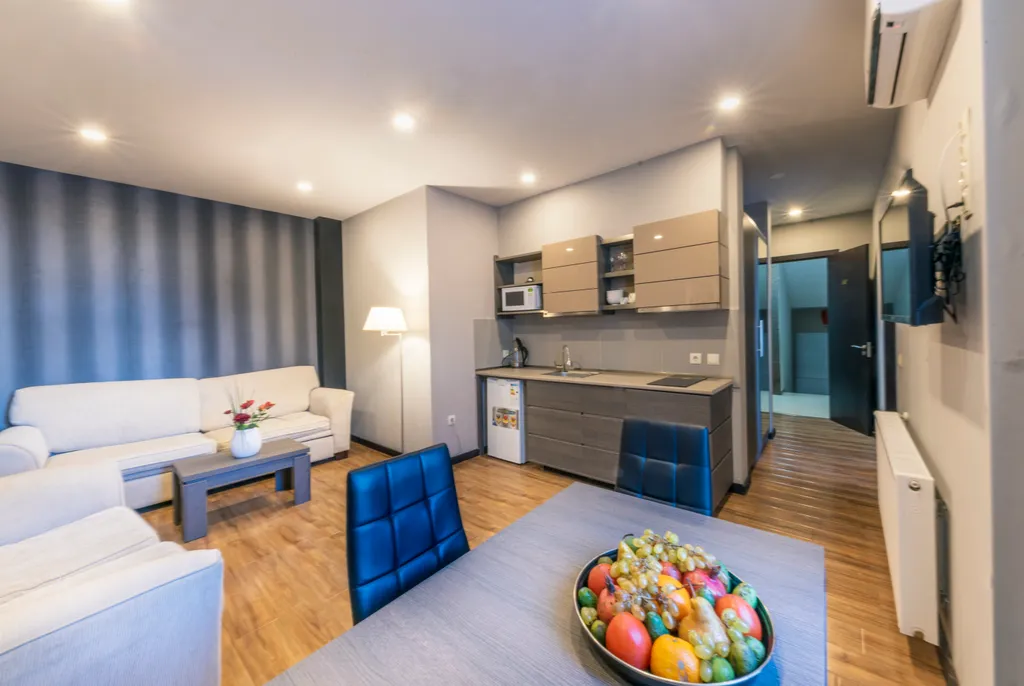 2-комнатная Квартира — аренда посуточно в Тбилиси