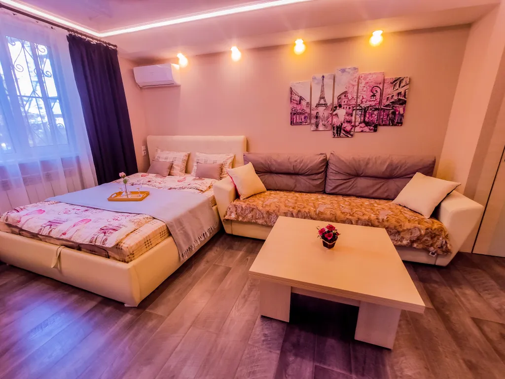 Квартира Студия с дизайнерским ремонтом париж — аренда посуточно в Астрахань