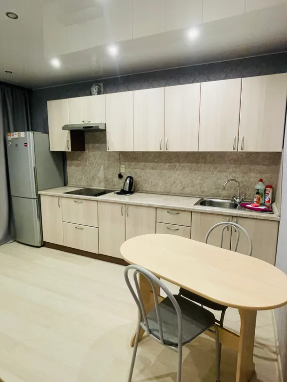 Светлая квартира у парка Мира