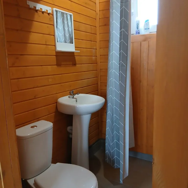 Домик на острове