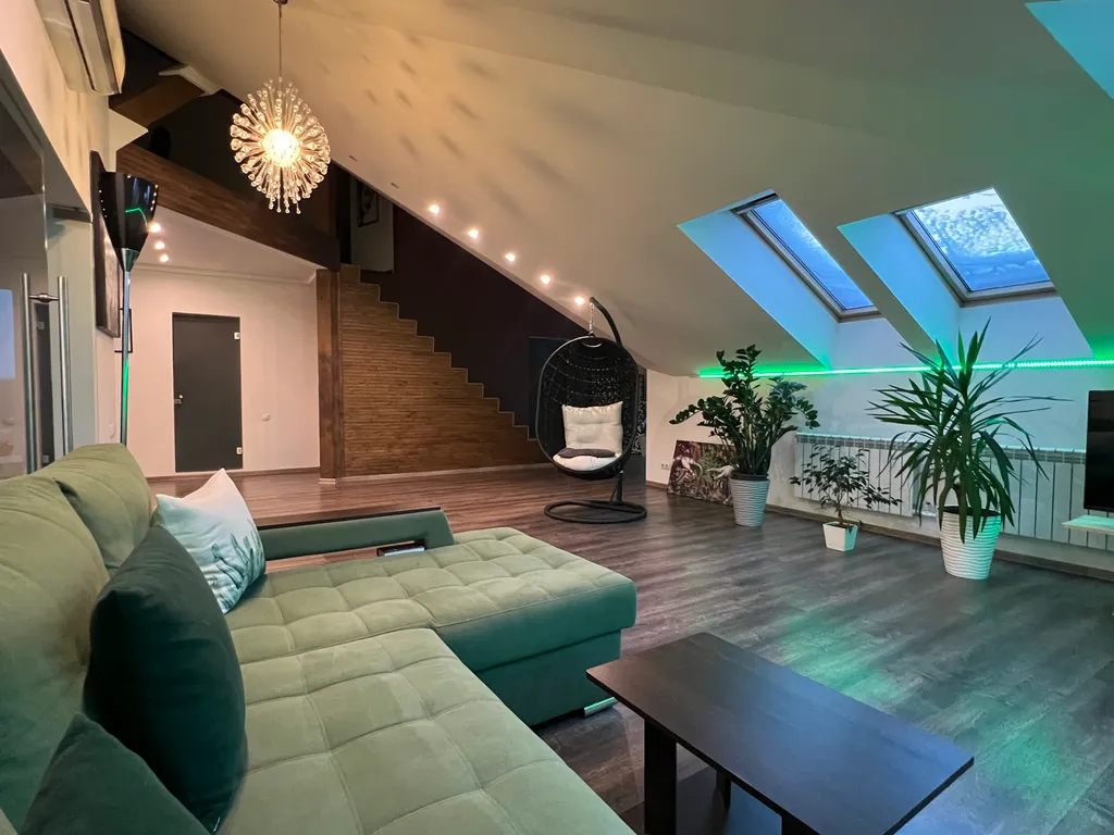 Просторная двухуровневая квартира у Кремля