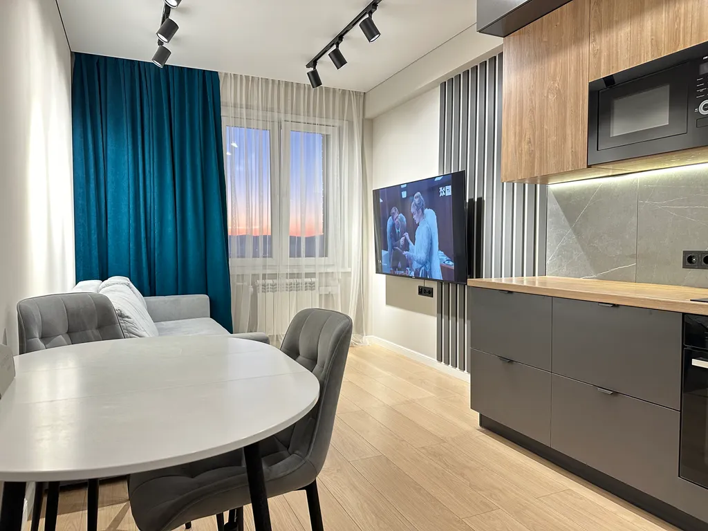 Шикарная евротрешка