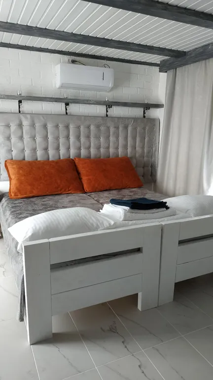 Коттедж Коттедж с камином и террасой — Отрадная