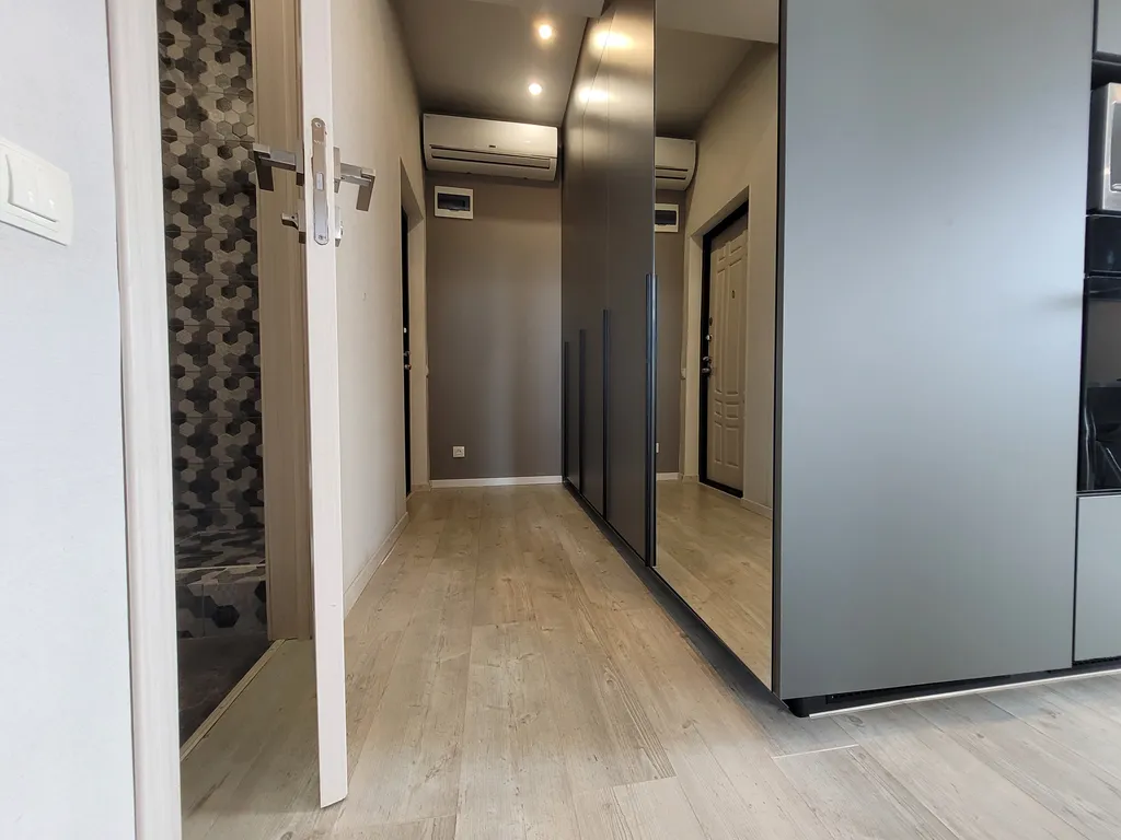 Квартира с панорамными окнами в 5 минутах до моря