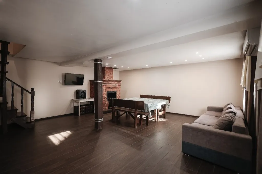 Коттедж на берегу озера