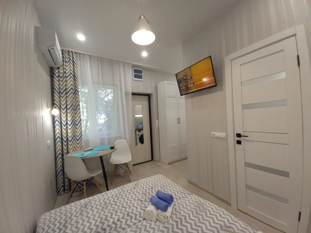 Квартира Апартаменты Terrazza рядом с вокзалом с террасой и свежим ремонтом — Сочи